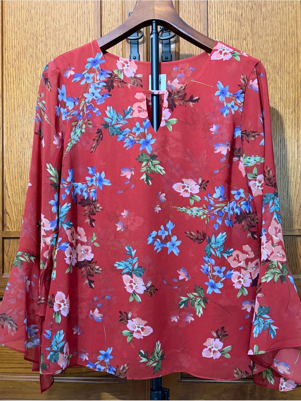 CAbi Devoted Floral Bell Sleeve Blouse #3590 Keyhole Career Romantic Chiffon